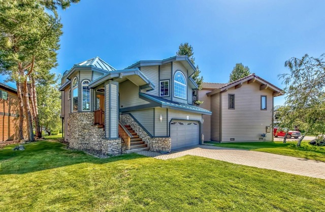 Belle Tahoe Keys maison sur l'eau, bain à remous et salle de divertissement