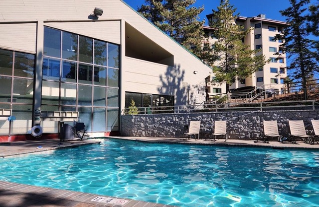 Tahoe Ridge A Beautiful Holiday Inn Resort With Stunning Views of Nevada Mts