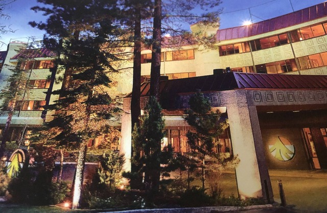 Tahoe Seasons 3 star resort