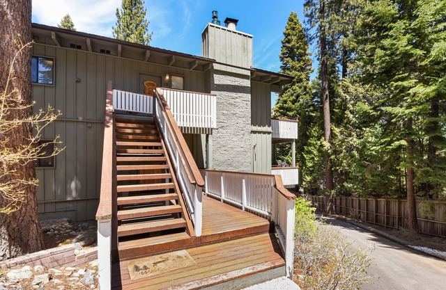 Tahoma Condo w/ Gas Grill | Lakefront HOA Amenities Access