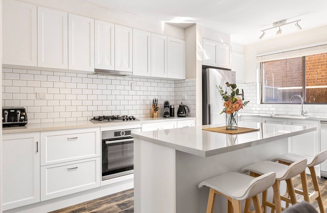 Taity's In Unley | 2km to City, Carport, Self Check-In, BBQ & King Bed