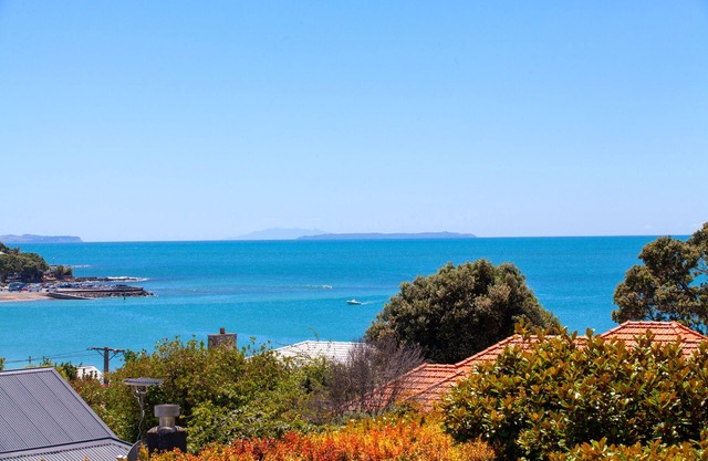Takapuna with own beach access
