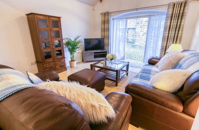 Tal Y Bont Uchaf Cottage - a dog that sleeps 2 guests in 1 bedroom