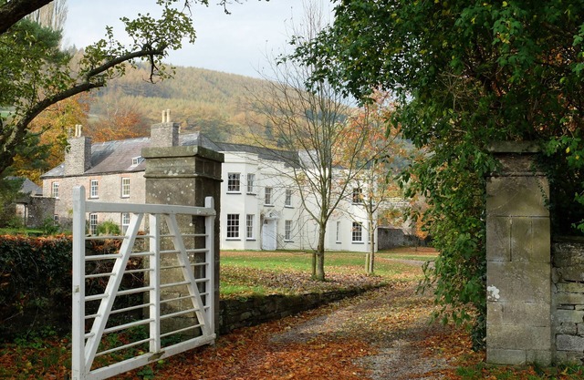 Tall John's House: un grand manoir géorgien dans des terrains étendus