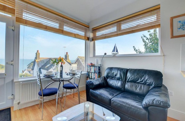 Talland, Lemain Garden Apts