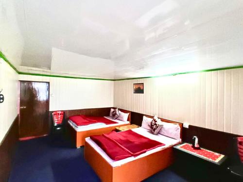 Tamang Homestay A unit of 'The NOOK' Zuluk'