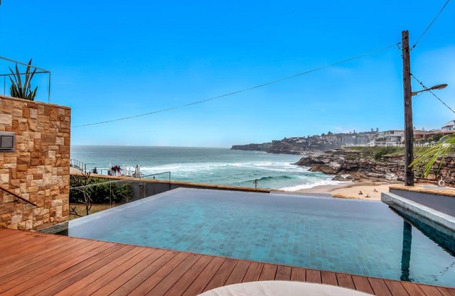 Tamarama Apartments