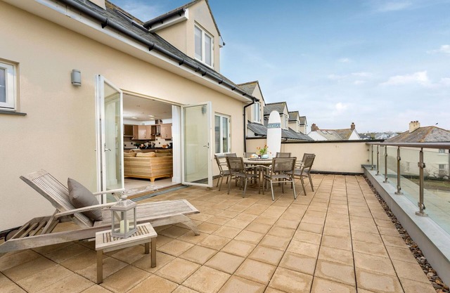 Tamarisk - a beautiful first floor apartment