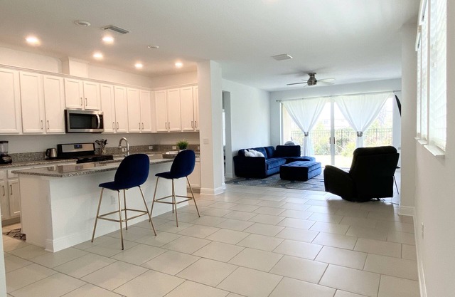 Tampa Bay Apollo Beach new house full amentities!