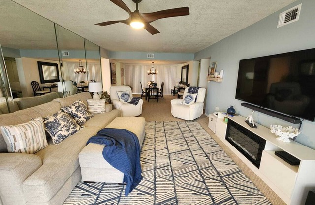Tampa Bay Waterfront Condo 2B-2B heated pool St. Petersburg FL