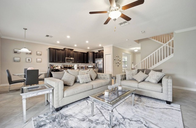 Tampa Dream Home: Game Room, Theater, Beaches & Top Attractions!