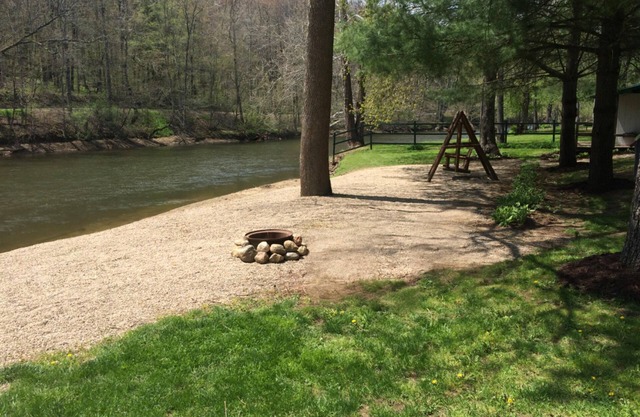 1. 34 acres situés directement sur la rivière Mohican