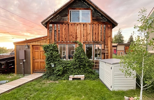 Taos Junction is a 19-century stable, remodeled into a beautiful modern home.