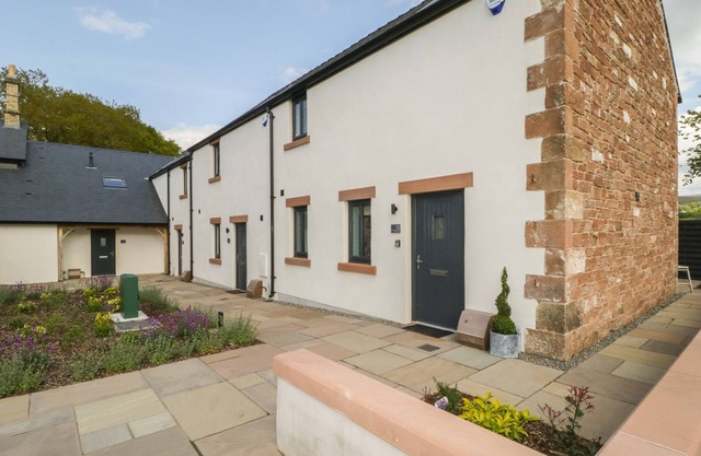 TARN END COTTAGES 12, family friendly in Brampton, Cumbria