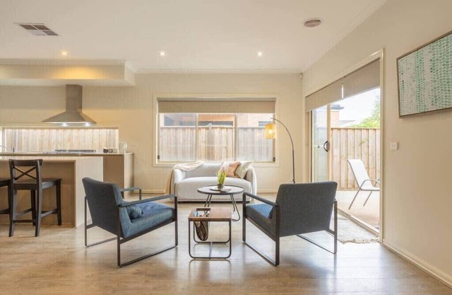Tarneit Delight - Familial 4 bedrooms Home
