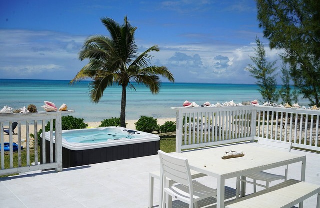Tarpum Bay, Bahamas - NOUVELLE villa de luxe en bord de mer avec bain à remous privé et plage