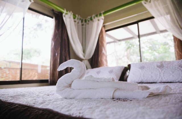 Studio Lit King-Size dans la Jungle - Jacuzzi, balcon avec vue magnifique, piscine, toboggan aquatique