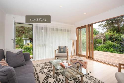 Tasman Serenity in Somers Walk to the beach