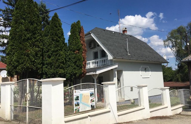 Tassi Halászcsárda-Kárász ház