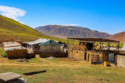 TASTAR ATA mountains