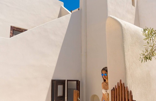 Tasteful Santorini Villa | Anthea Residence | 1 Bedroom | Charming Interior & Wonderful Views | Exo Gonia