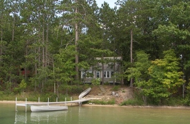 Tattrie's Cottage sur le lac Opal