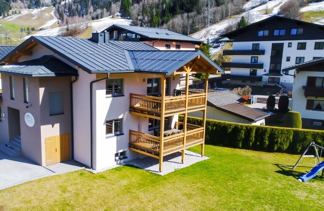 Tauern Relax Lodges - Penthouse, Garden & sauna