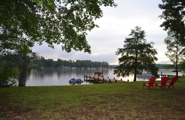 Taw Caw Creek Waterfront, Dock, Sandy Beach, Minutes To Big Water!
