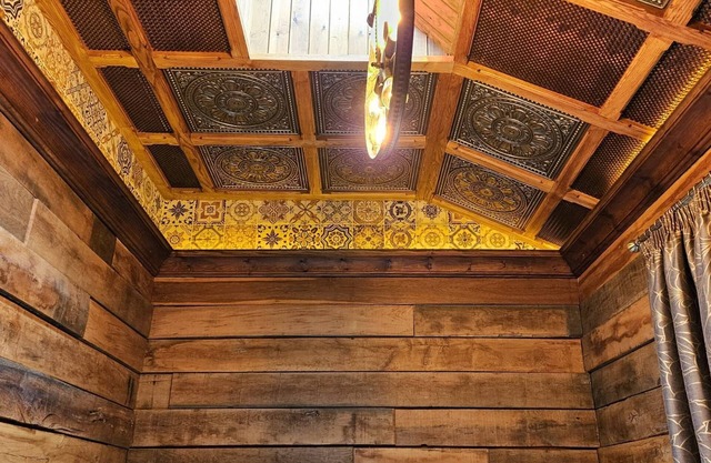 Tawitawoo Lodge with Hot Tub