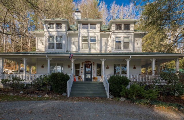 Taylor House Inn