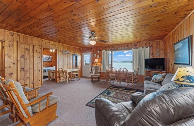 TB1 Thunder Bay Resort Cabin 1
