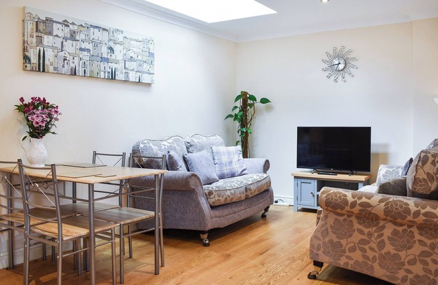 Teddys Cottage - UK44685