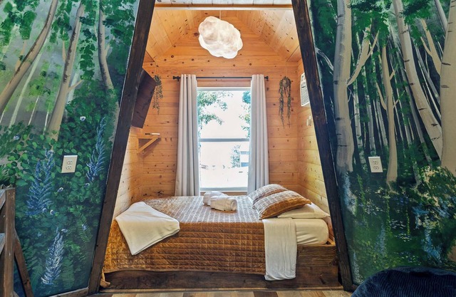 Grande TeePee! * Nouveau * Luxes de maison! Piscine intérieure, bain à remous! Chatt. TN 21 miles