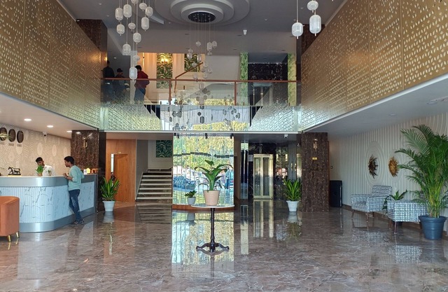 Tej Hotel & Restaurant