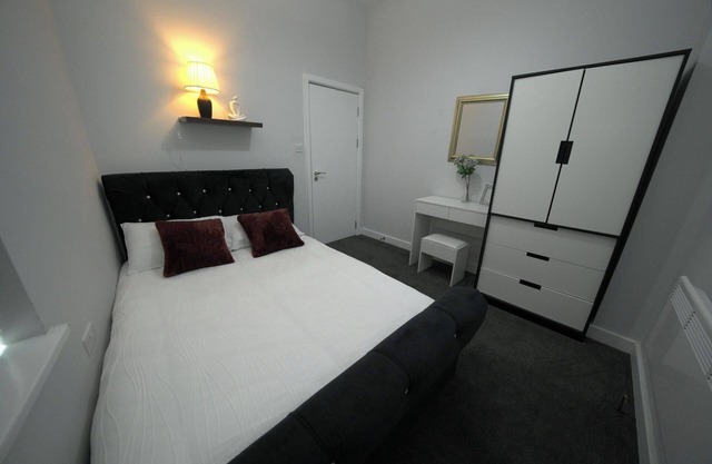 Tranquil Telford Apartment Retreat