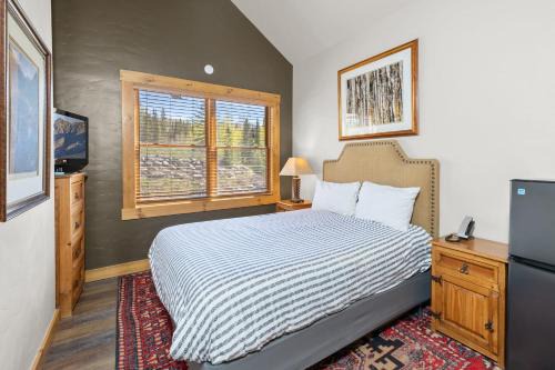 Telluride Mountain Lodge Skiin Out amazing location