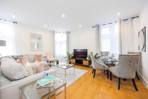 Temple Chambers Aparthotel Central Croydon , Long Stays , Weekly & Monthly Offers , Contractors , Relocations , Leisure & Family Stays