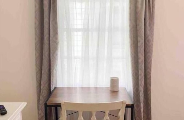 Tennyson House-3 bedrooms of convenience and ease