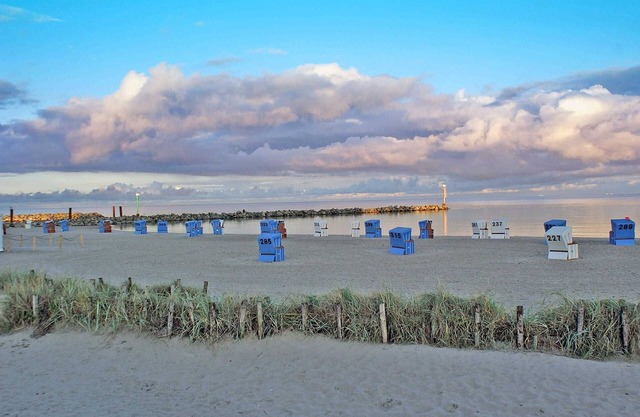 Maison au toit de tente - très proche de la plage - Télévision supplémentaire dans la chambre à coucher - Maison au toit de tente