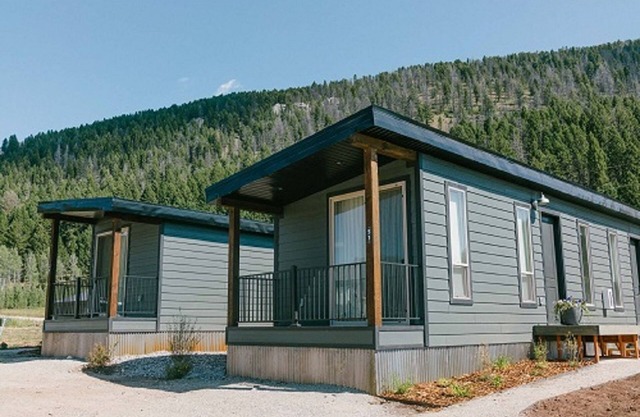 Terra Nova Cabins