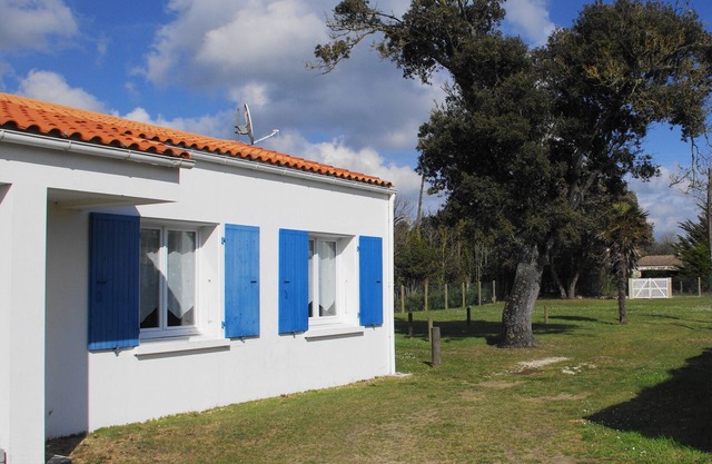 Maison mitoyenne, indépendante, à 100 m de la plage de la Rémigeasse