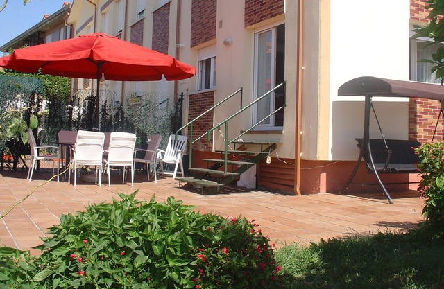 Maison mitoyenne avec terrasse et connexion Wi-Fi, près de la plage de Loredo