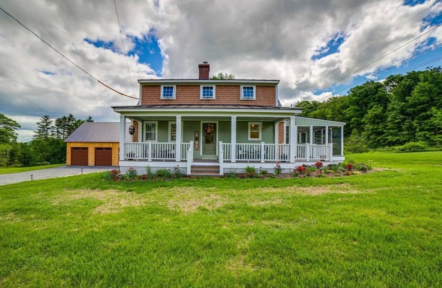 Terrific 3-bedroom cottage with AC in charming Cavendish