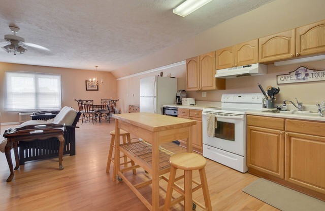 Superbe appartement au sommet de la grange, magnifique, calme et chien / cheval!