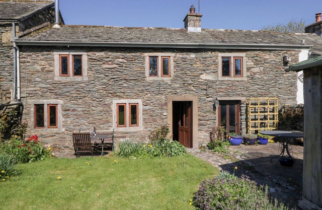 TETHERA COTTAGE, family friendly, with open fire in Brampton, Cumbria