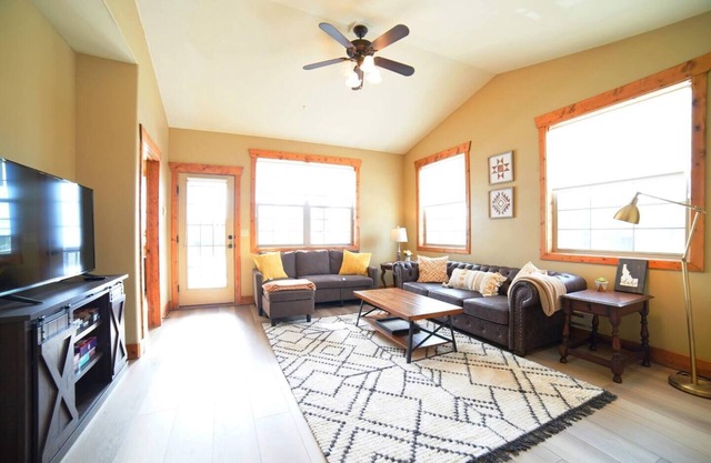 Teton Family Condo near Grand Targhee and downtown Driggs