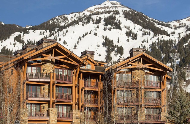 Jackson Hole / Teton Village Ski-in ~ / Ski-Out Luxury Condominium