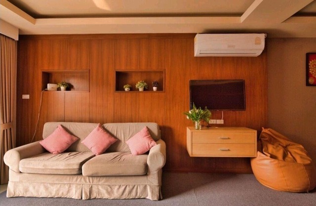 Thai Lanna Modern Style: PimLanna Modern Chiang Mai