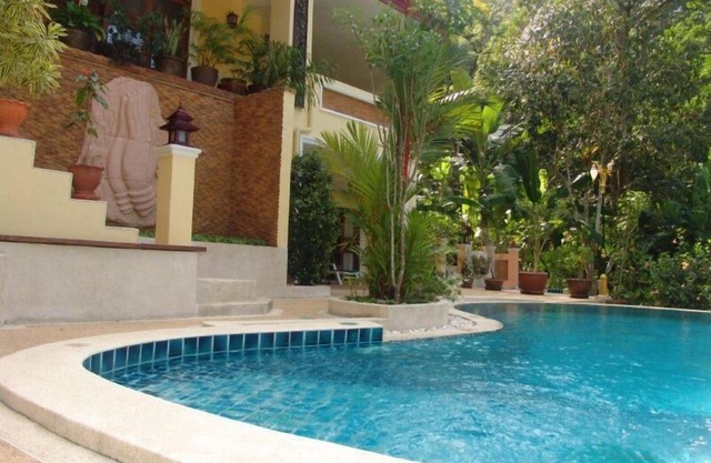 Villa de style thaï avec piscine à louer à Phuket