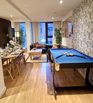 Thai Suite Haven with Pool table - Nexflix - City centre, Free parking